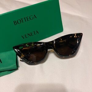 Bottega Veneta Cat Eye Sunglasses